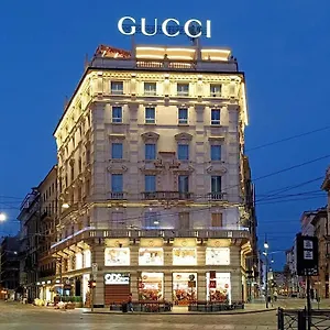 **** Otel Odsweet Duomo İtalya