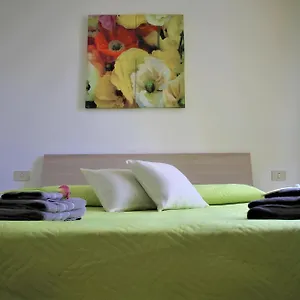  Appartamento Home&breakfast La Madonnina 013136-cni-00001 Italia