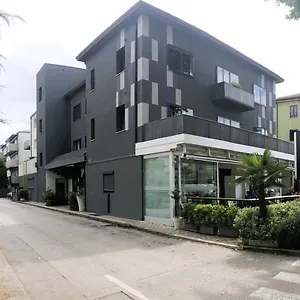 Otel Nuova